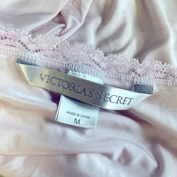 Victoria’s Secret SUPER soft comfortable slip - Picture 3 of 3